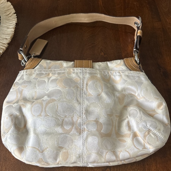 Coach Soho Bag! In good Pre owned Condition. - Picture 2 of 4
